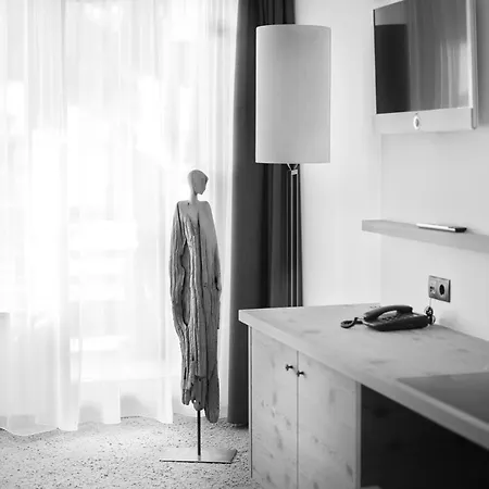 Arthotel Anterleghes - Gardenahotels Selva di Val Gardena